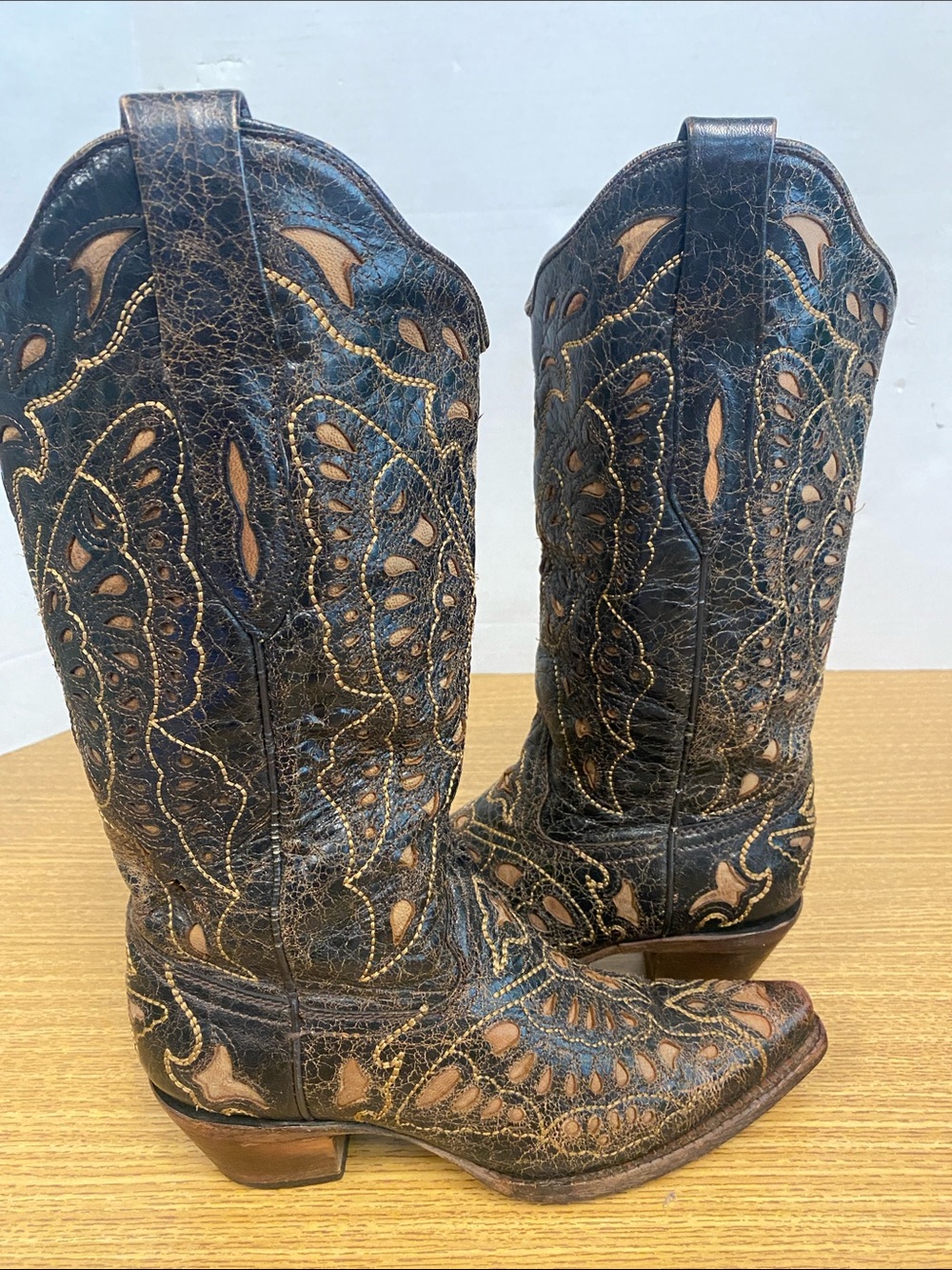 Corral Women’s Butterfly Studded Inlay Western Boots